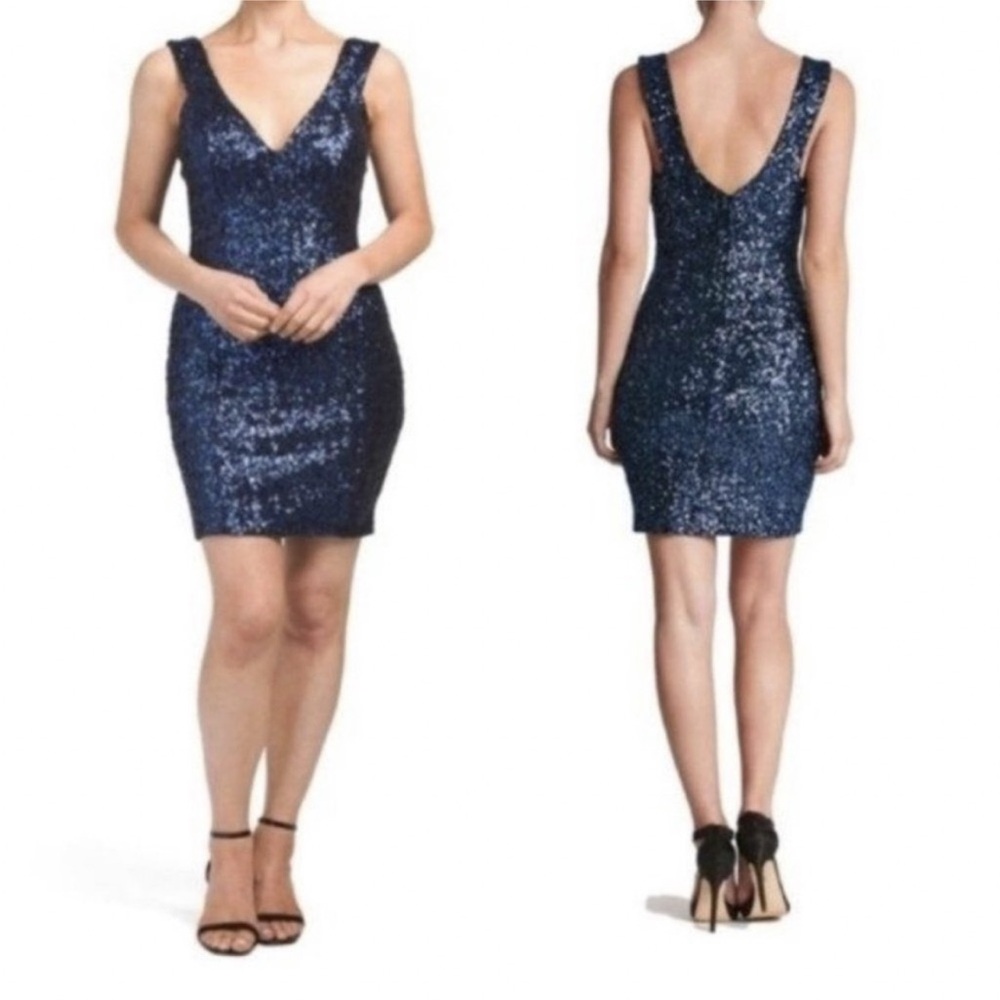 Dress the Population, blue sequin above knee body on dress with V cut neck